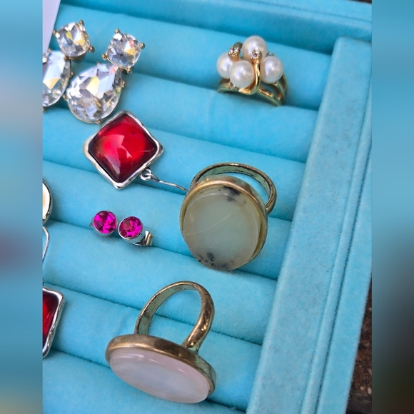 Vintage Gold-toned rose quartz light gree jade stone rings size 7 and si… - Picture 17 of 17